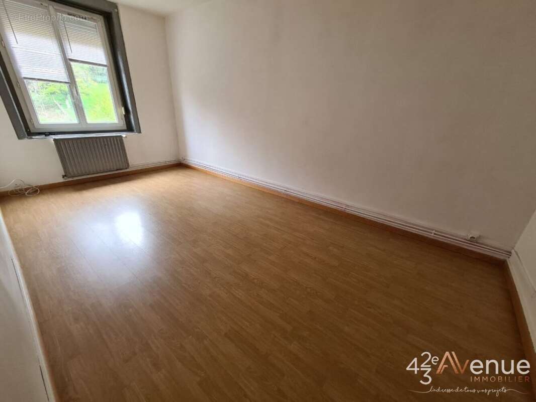Appartement à SAINT-ETIENNE