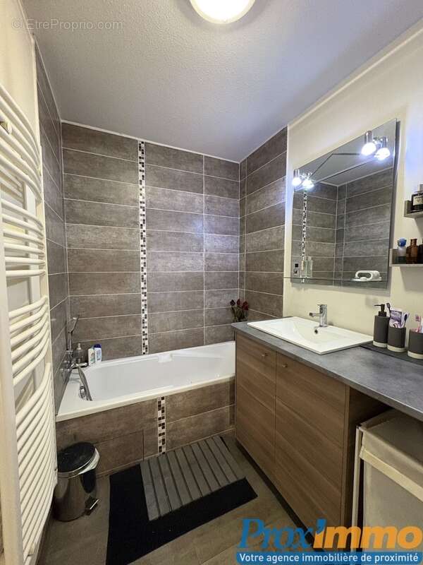 Appartement à LA BUISSE