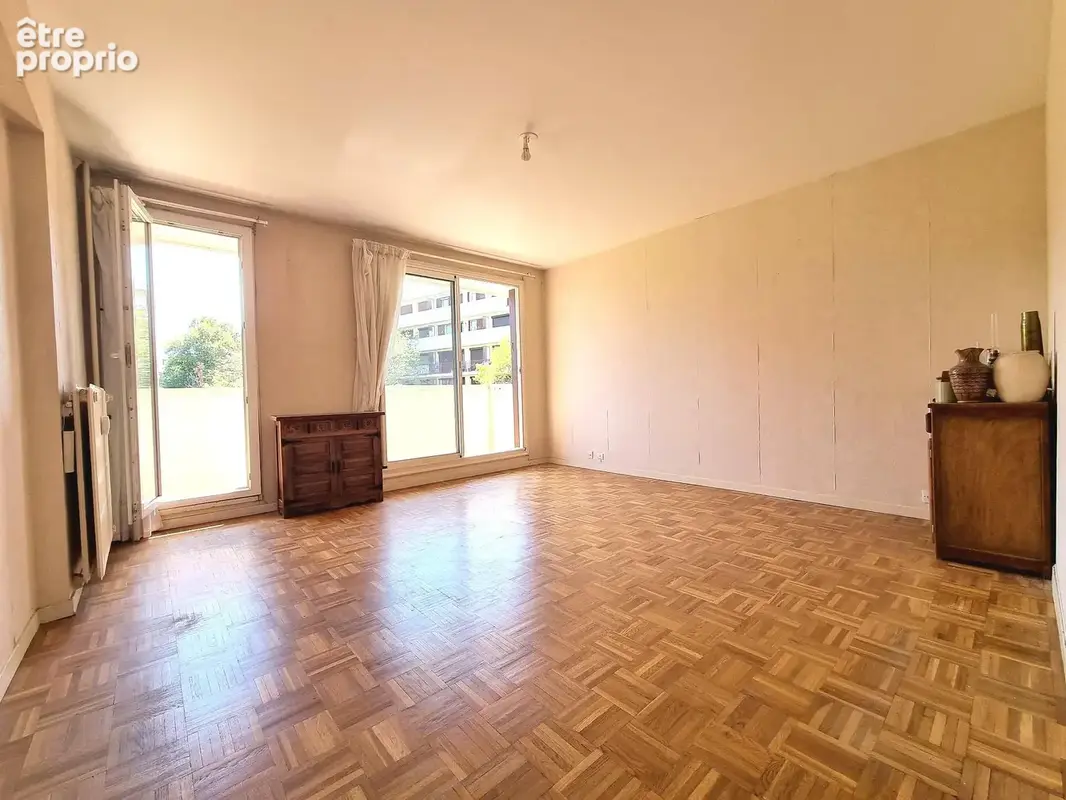 Appartement 79 m² à Saint-Priest  - photo 2