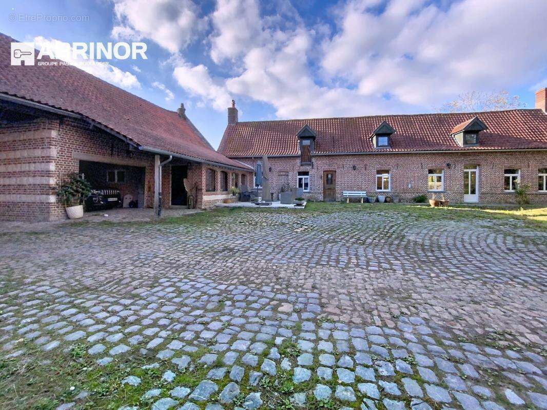 Maison à CAPPELLE-EN-PEVELE