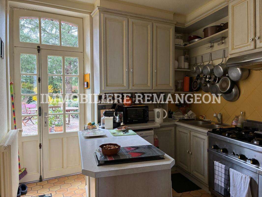 Maison à BRINON-SUR-SAULDRE