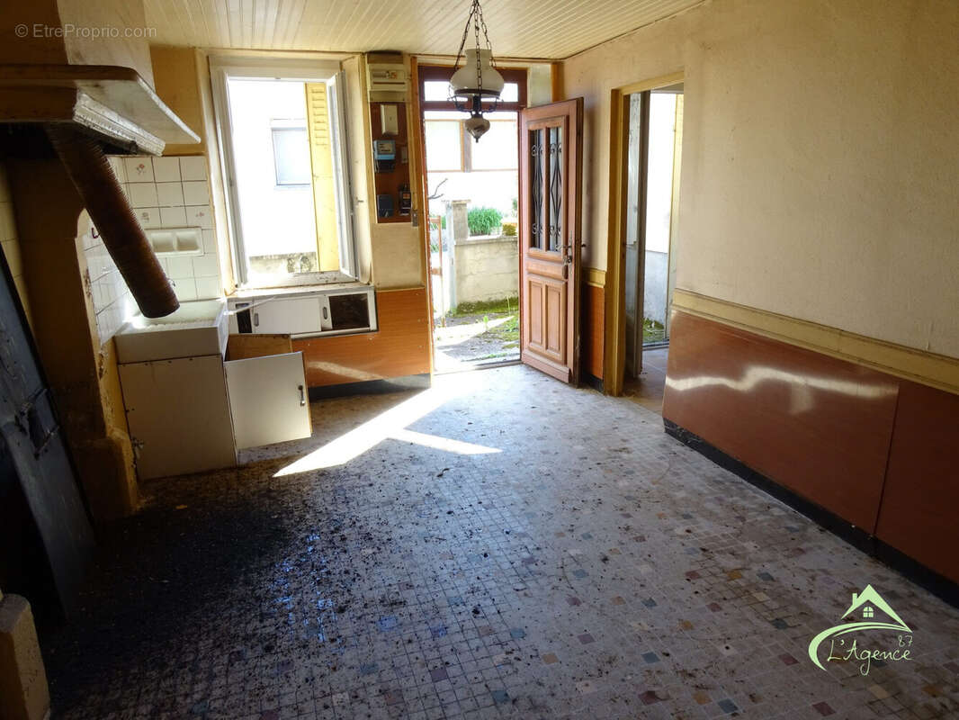 Maison à SAILLAT-SUR-VIENNE