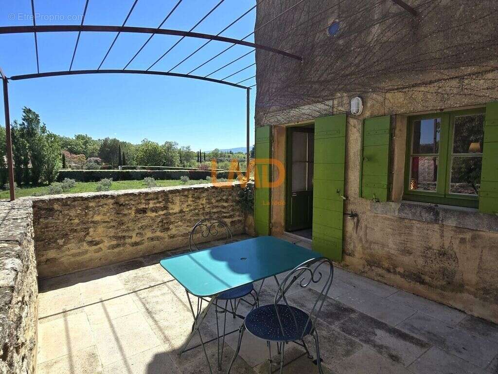 Maison à GORDES