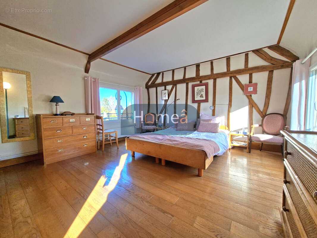 Maison à LINTOT-LES-BOIS