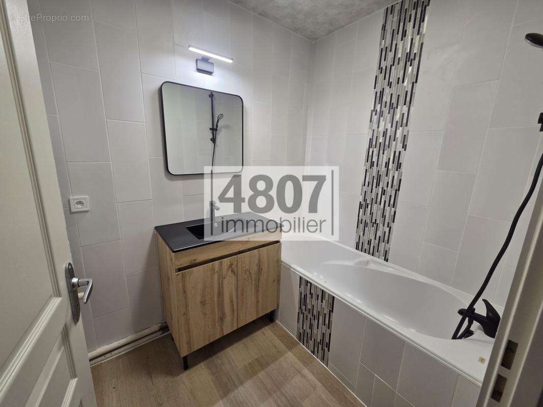 Appartement à VILLE-LA-GRAND