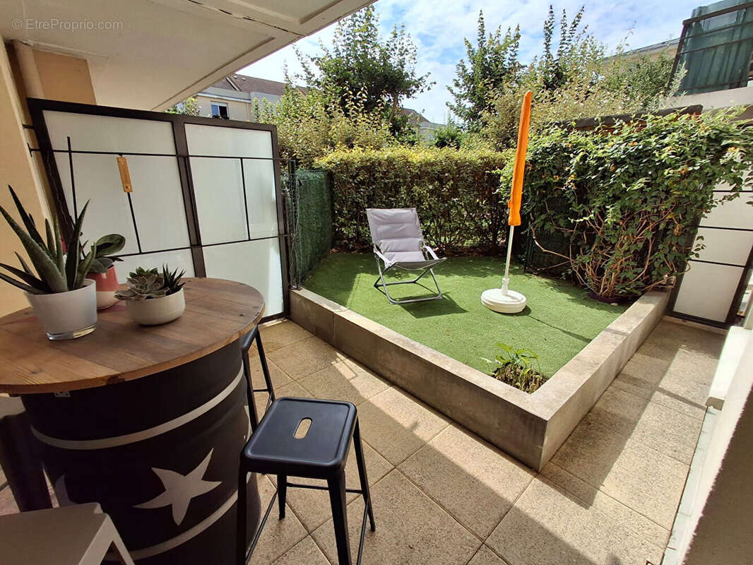 Appartement à LE BLANC-MESNIL