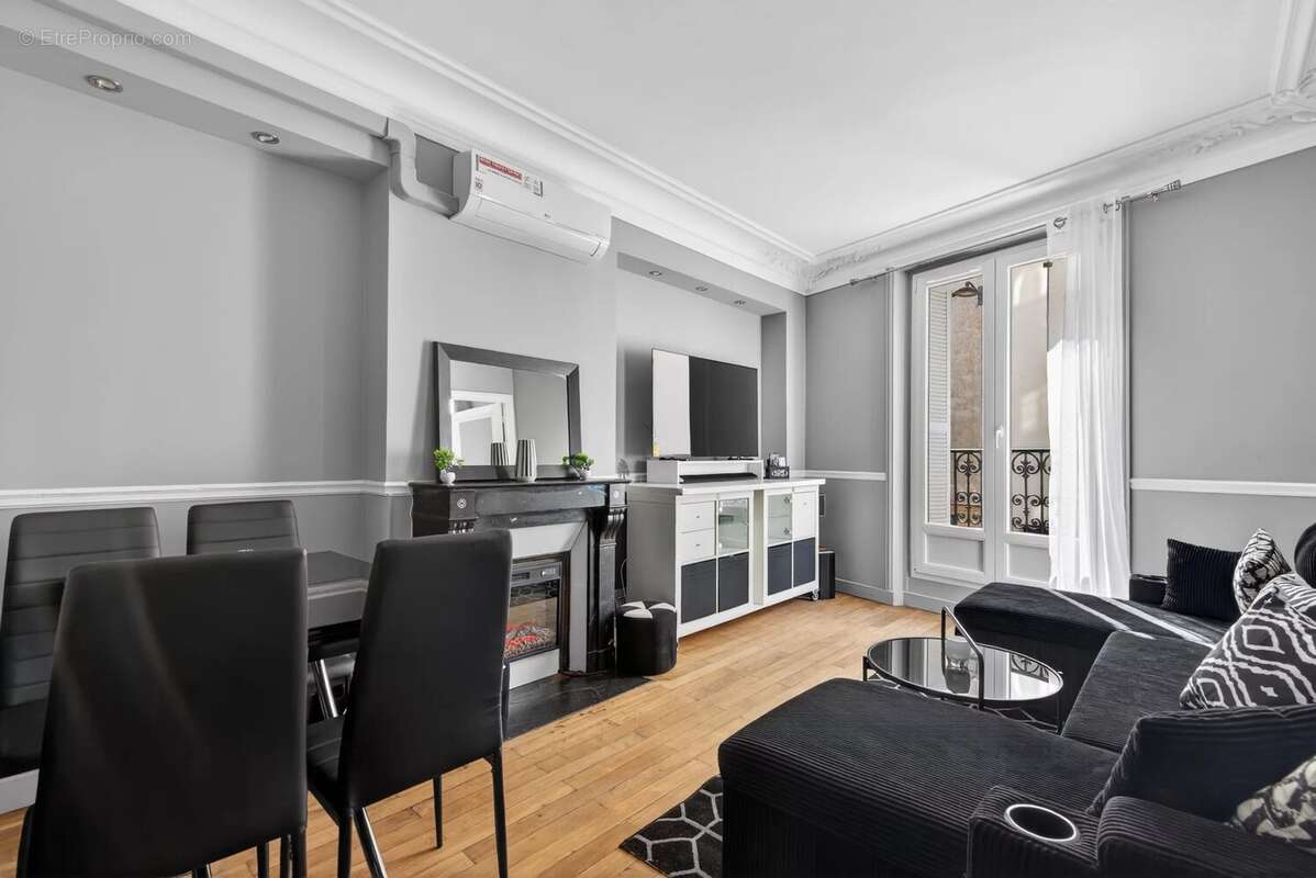 Appartement à PARIS-19E