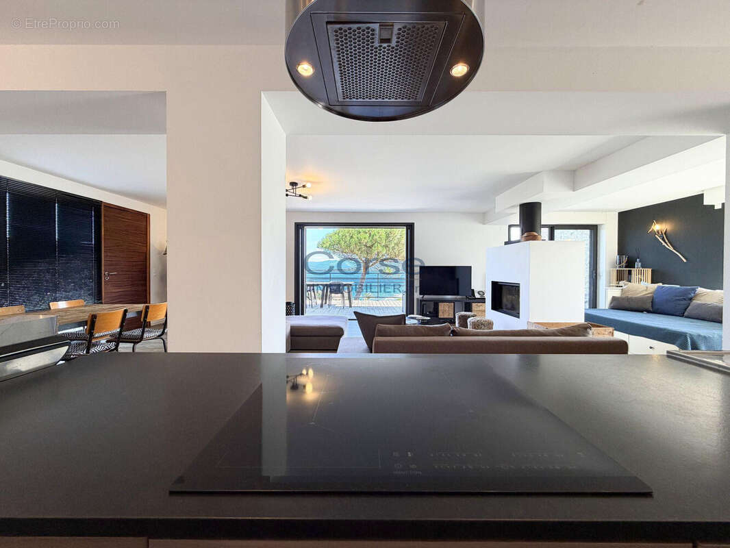 Maison 204 m² à Coti-Chiavari  - photo 8