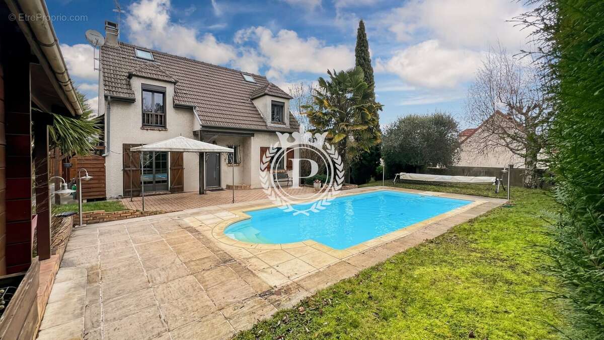 Maison à SAINT-BRICE-SOUS-FORET