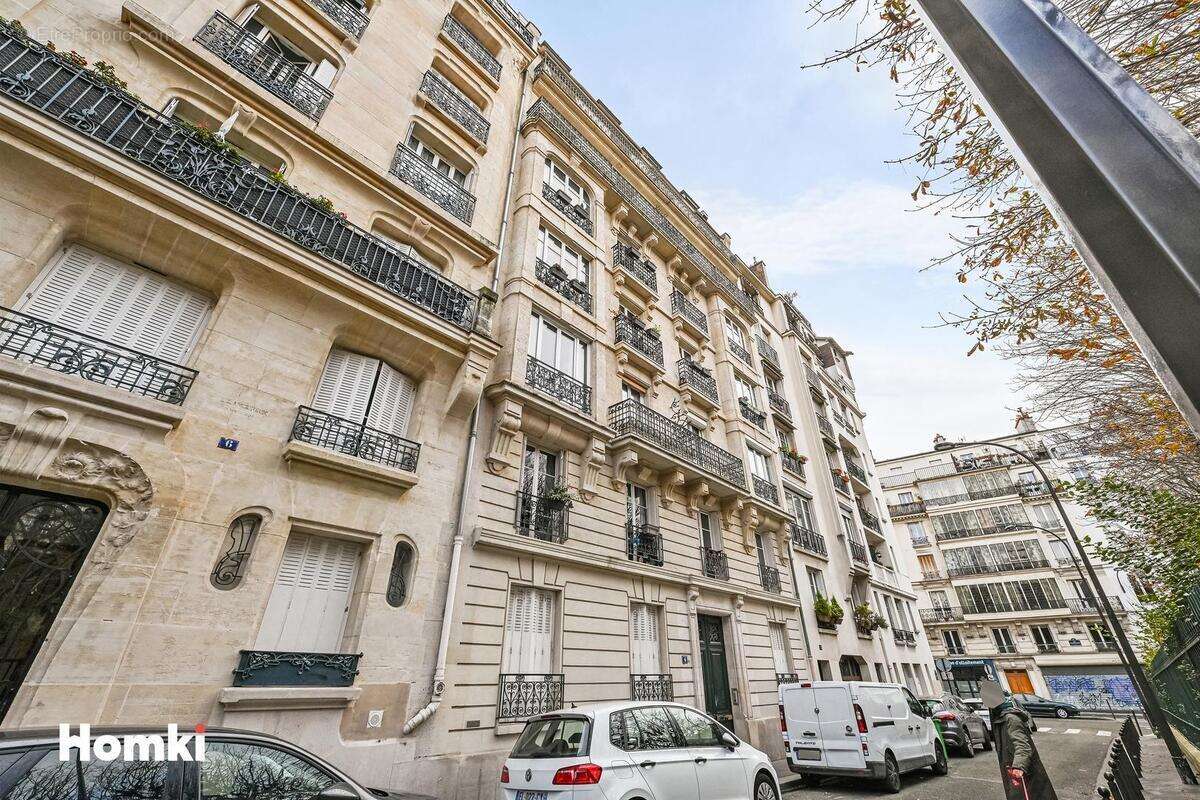 Appartement à PARIS-17E