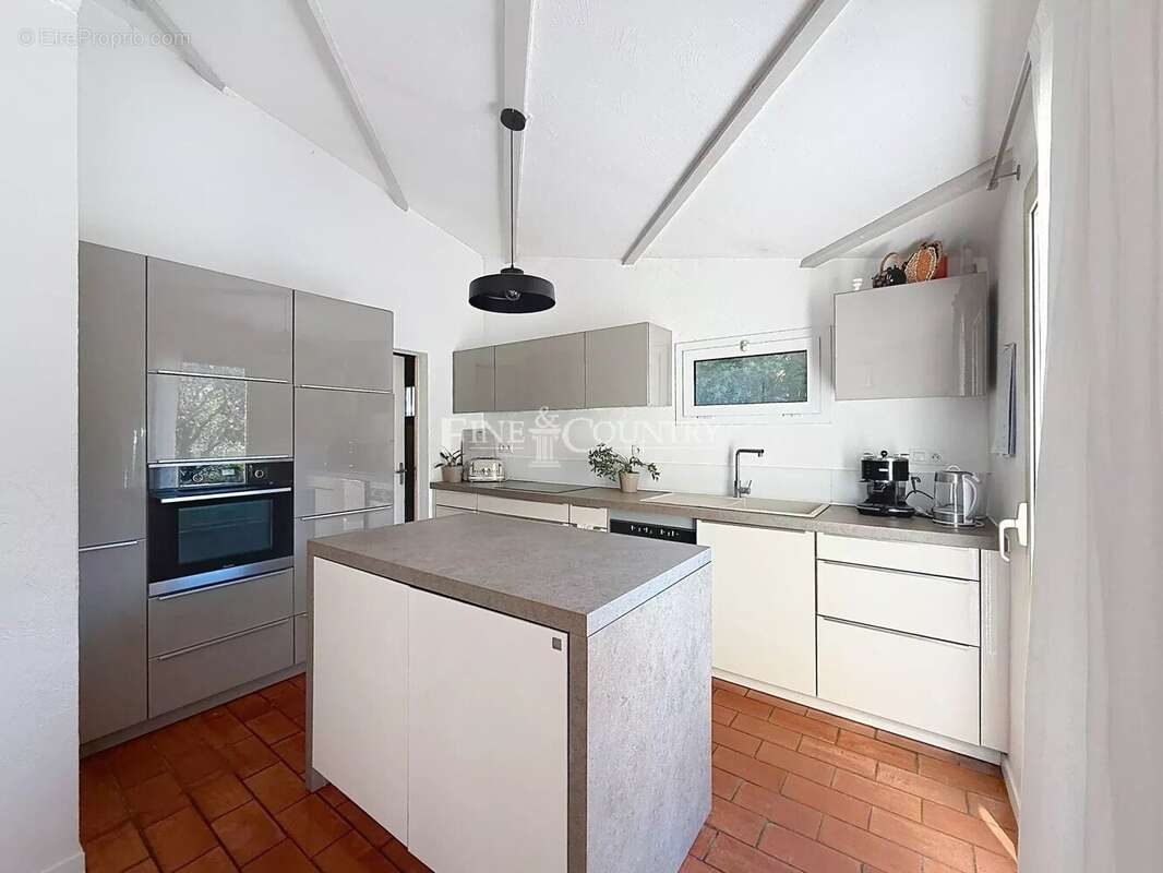 Maison à VALBONNE