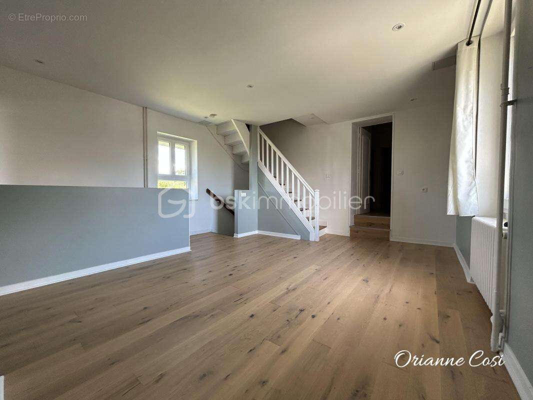 Maison familiale rénovée de 175 m² – 5 chambres – Terrain 904 m² - photo 8