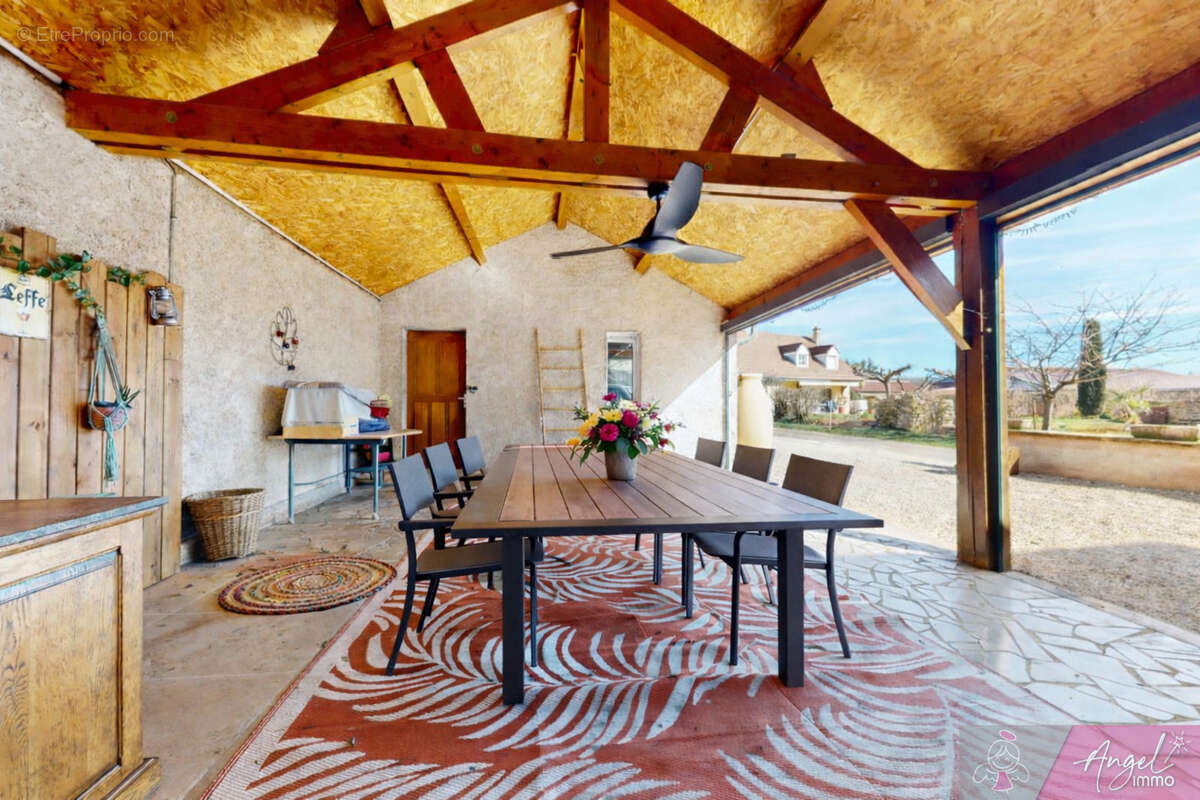 Maison à LAVANS-LES-DOLE