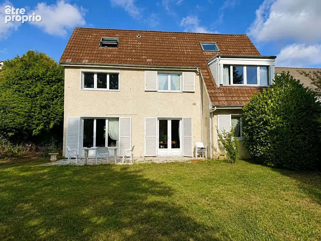 LES LOGES-EN-JOSAS  Maison familiale 6 chambres  Jardin - photo 2