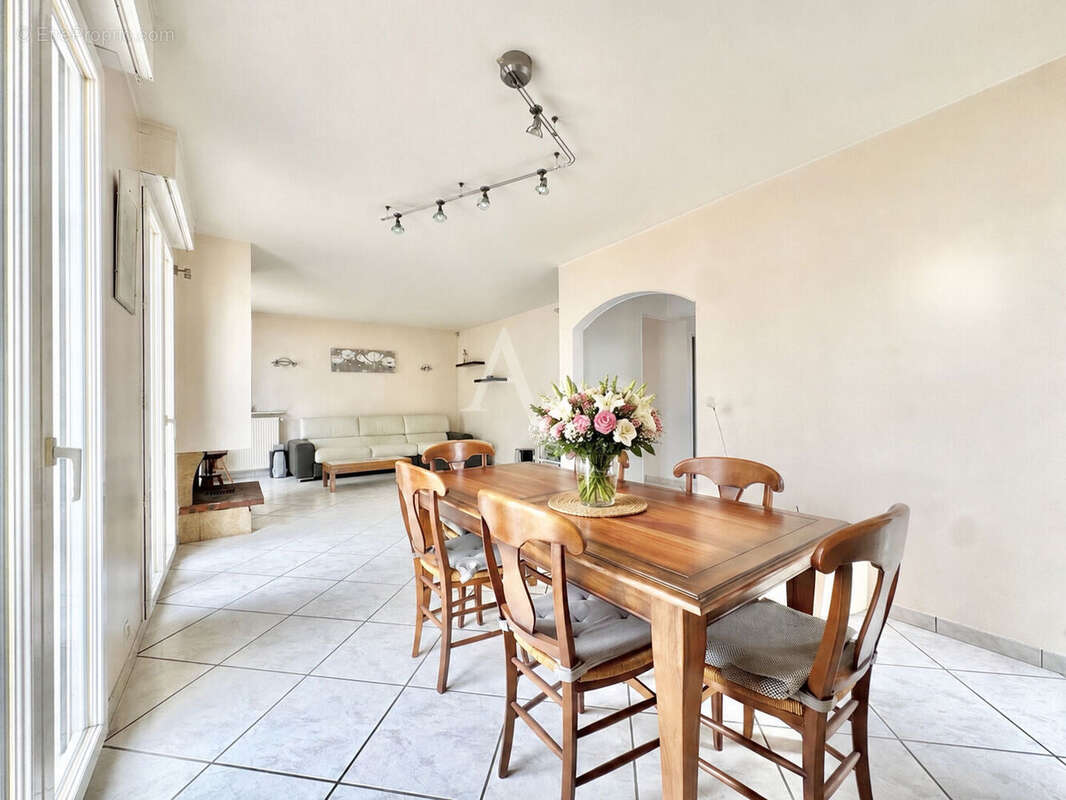 Maison Ozoir La Ferriere 6 pièces 118.2 m² - photo 2