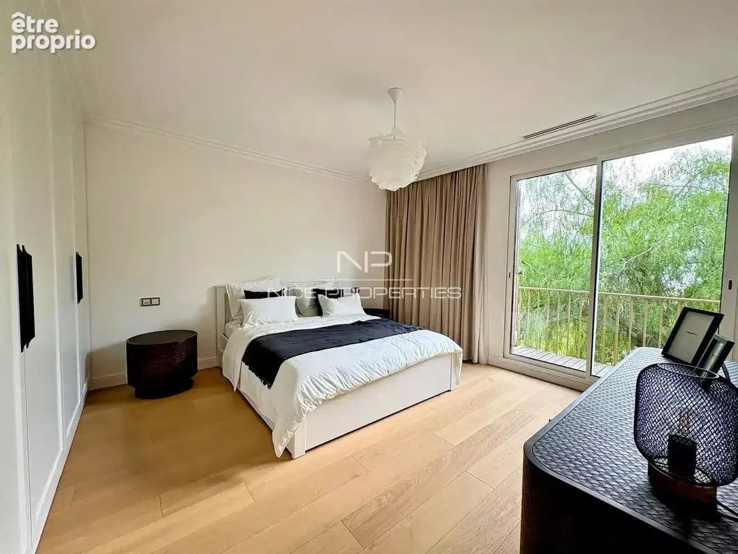 ROQUEBRUNE-CAP-MARTIN : Villa rénovée 4 chambres avec piscine et vue mer - photo 16