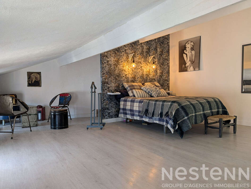Exclusivité NESTENN : Superbe appartement 4 pièces avec terrasse à Collobrières - photo 11