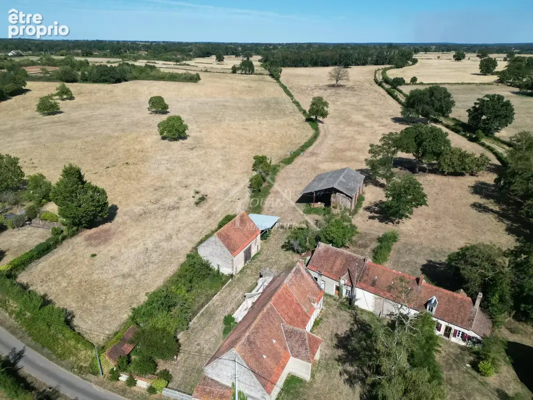 Ancien corps de ferme à rénover sur plus de 3000m² de terrain, COUST - photo 20