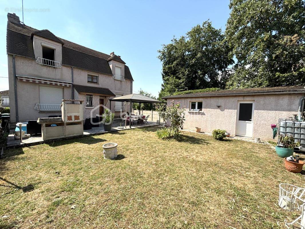 Maison à SAVIGNY-SUR-ORGE