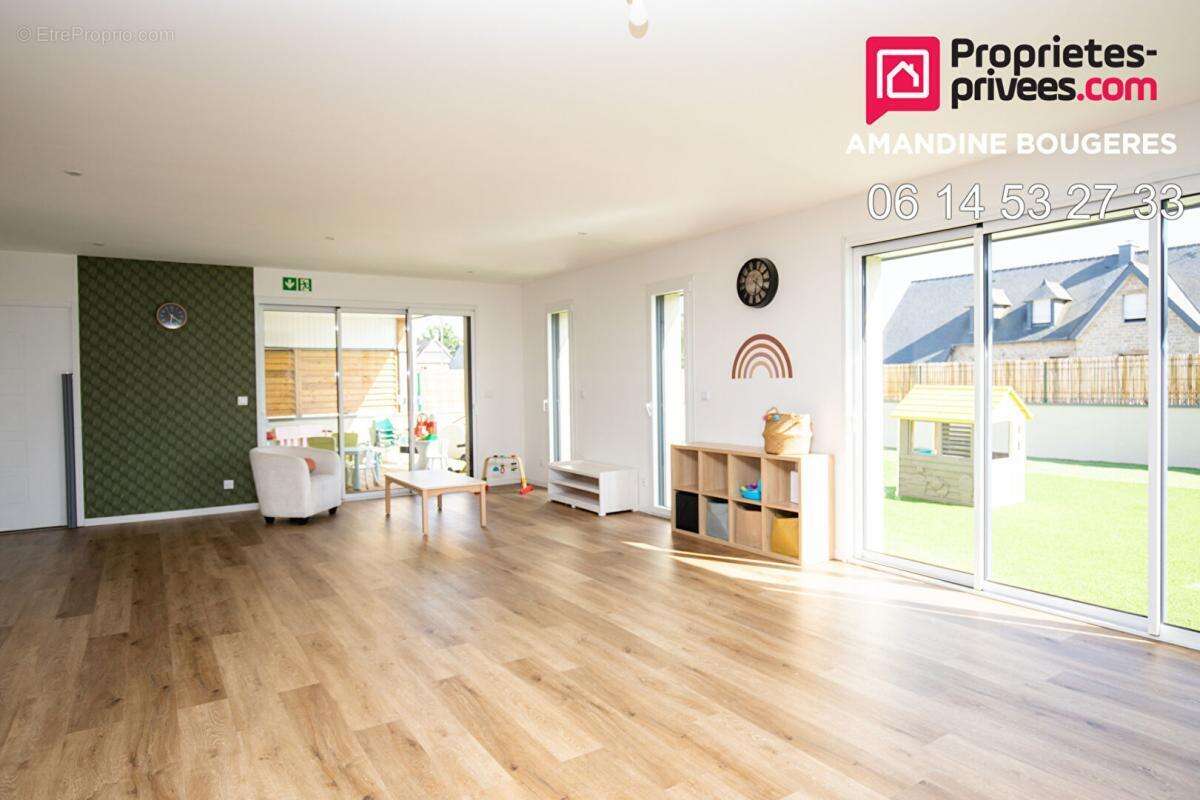 Maison à VAL-D&#039;IZE