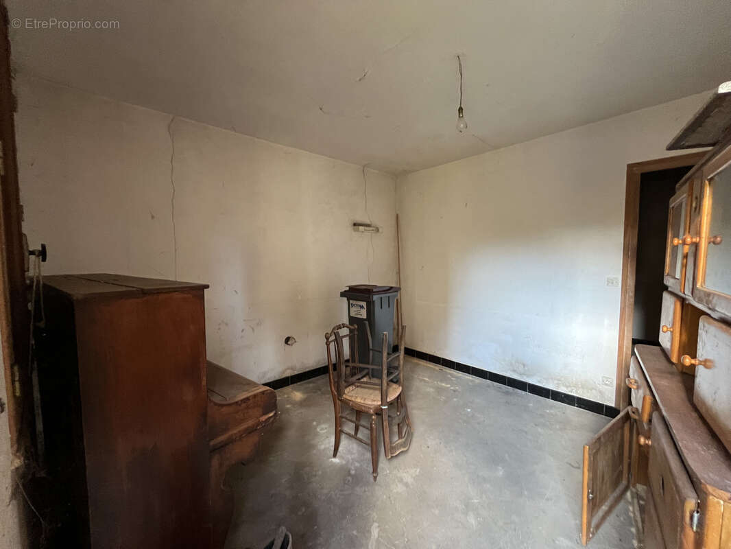 Maison à AUZAT-LA-COMBELLE