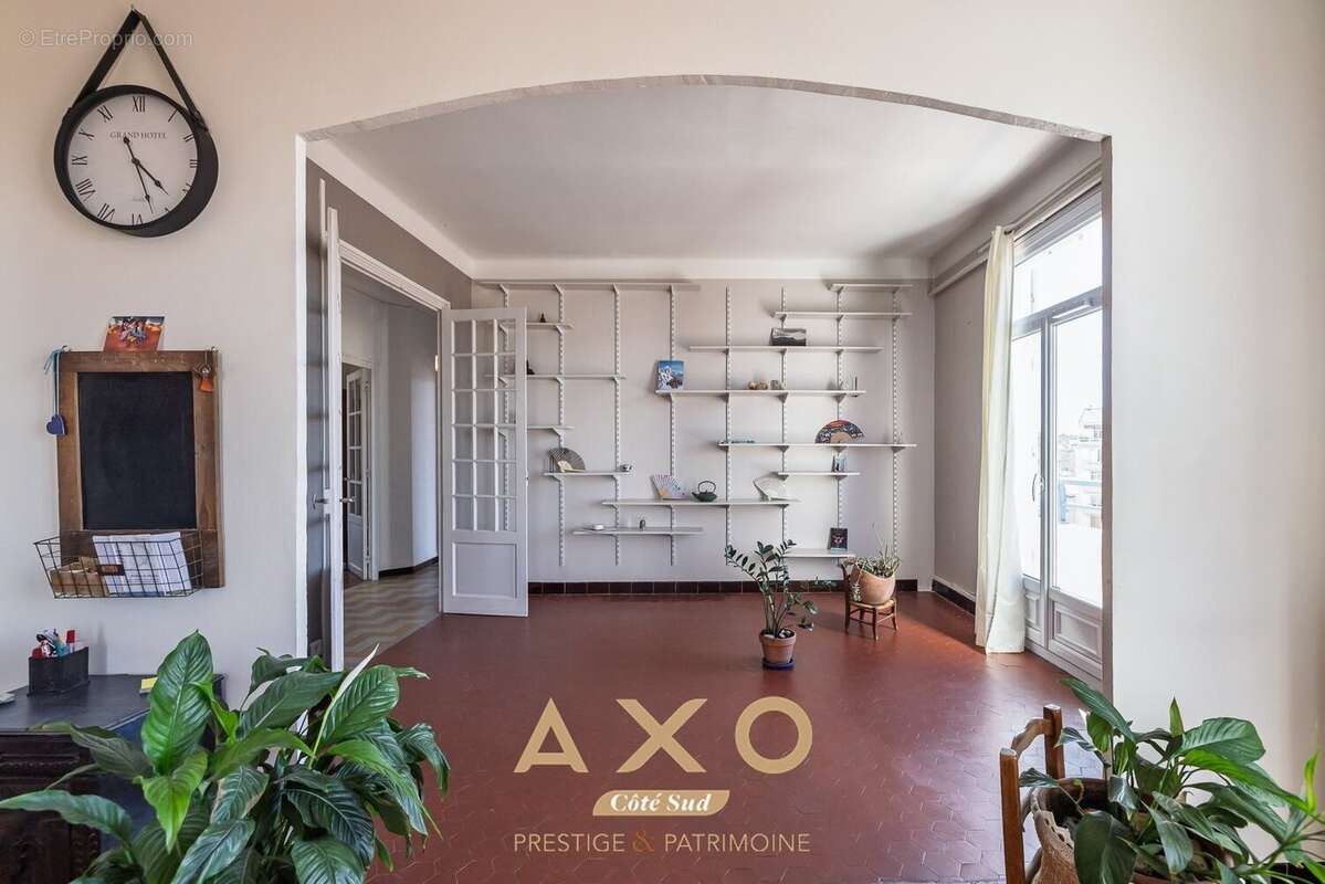 Appartement à MARSEILLE-4E
