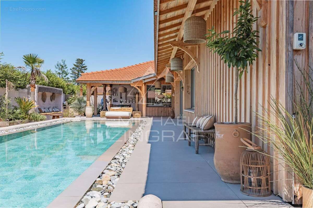 Maison à MIOS