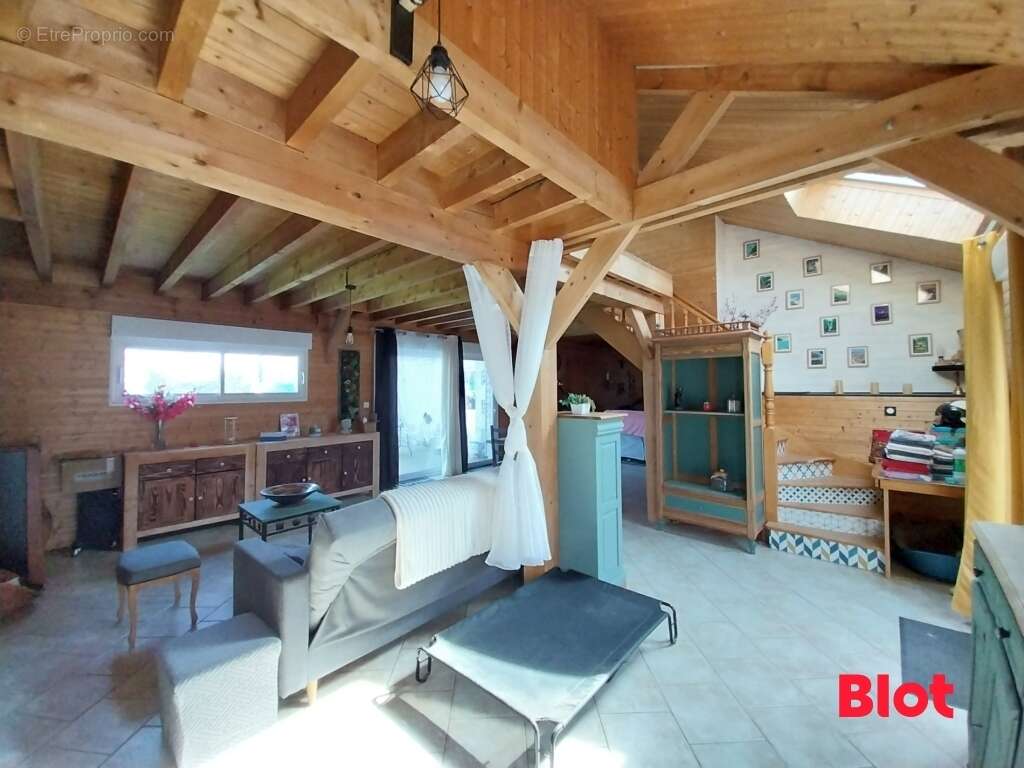 Maison à MINIAC-MORVAN