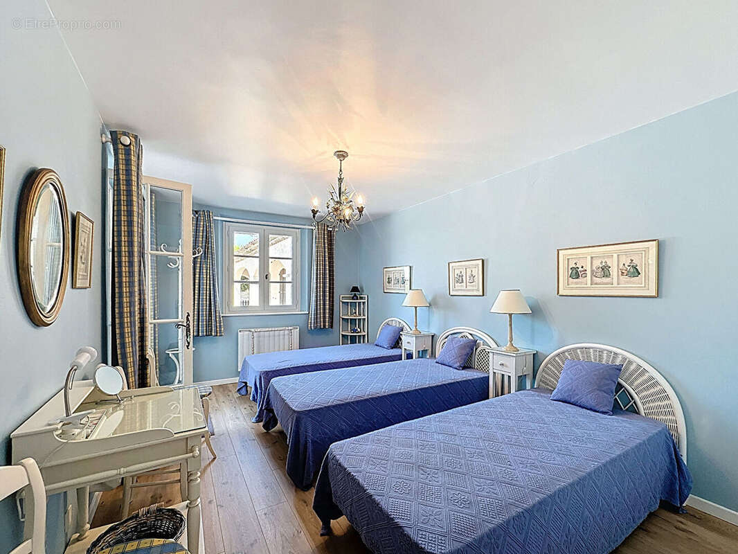 Maison à TOURRETTES