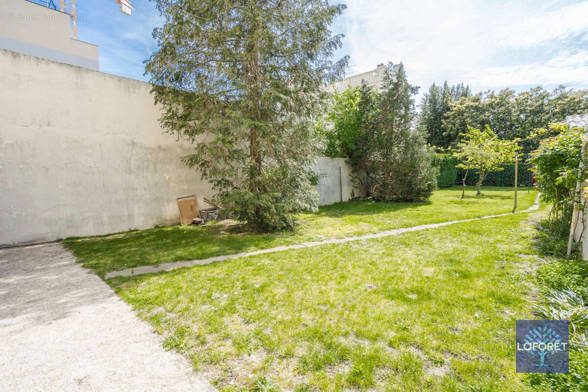 Maison à LES PAVILLONS-SOUS-BOIS
