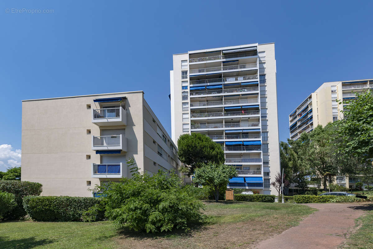 4 pièces de 88m2 avec terrasse et vue mer au clame - cave et garage - photo 14