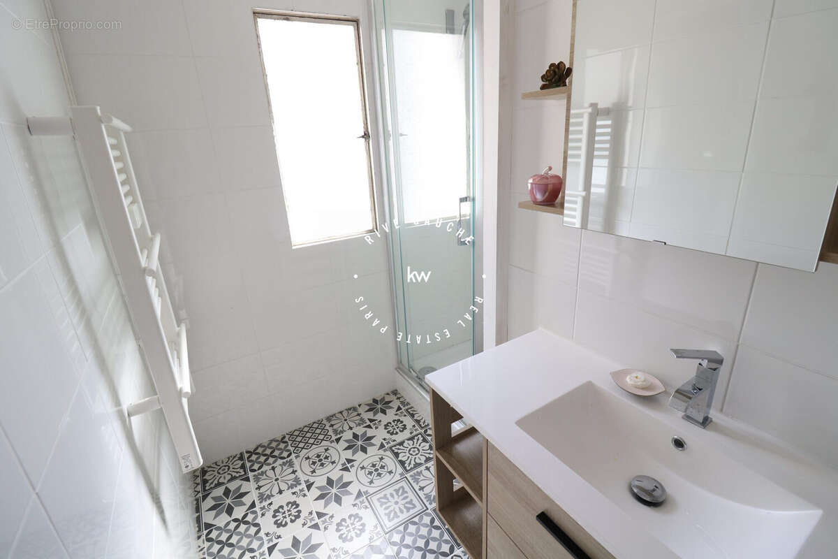 Appartement à PARIS-15E
