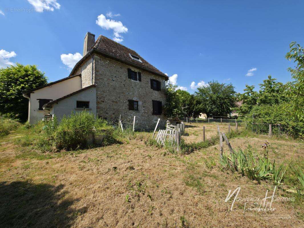 Maison à JANAILHAC