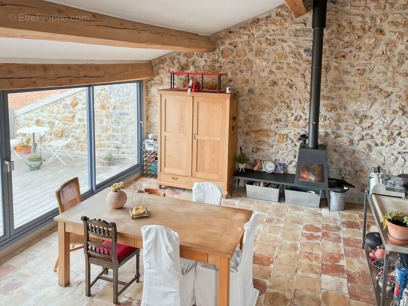 Maison entièrement rénovée avec vue exceptionnelle – Lapalme - photo 3