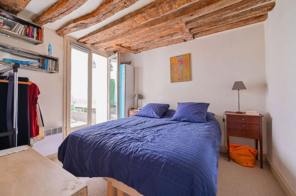 Appartement à PARIS-3E