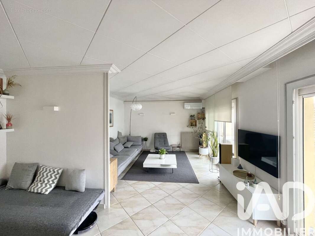 Photo 4 - Appartement à VILLEURBANNE
