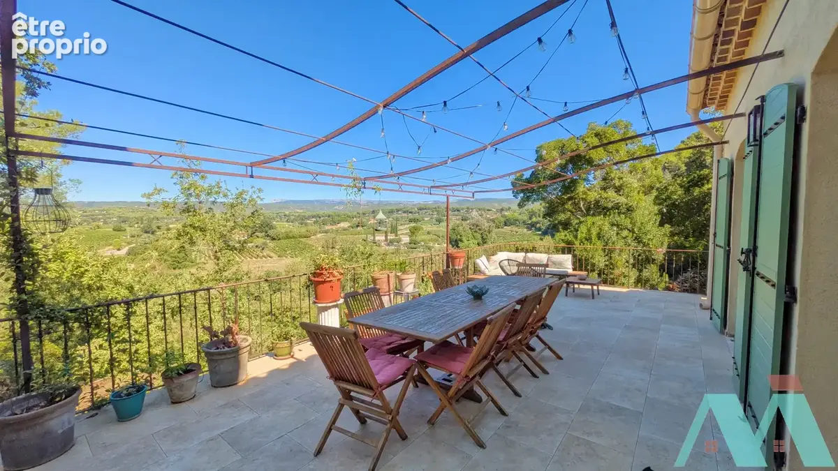 Maison rénovée 5 pièces 180m2 sur terrain 8700m2 en Provence - photo 5