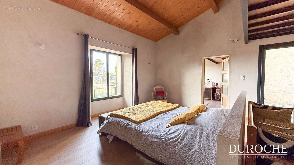 Maison à COURTHEZON
