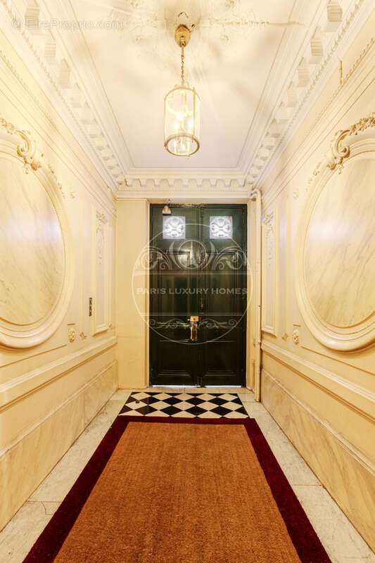 Appartement à PARIS-6E