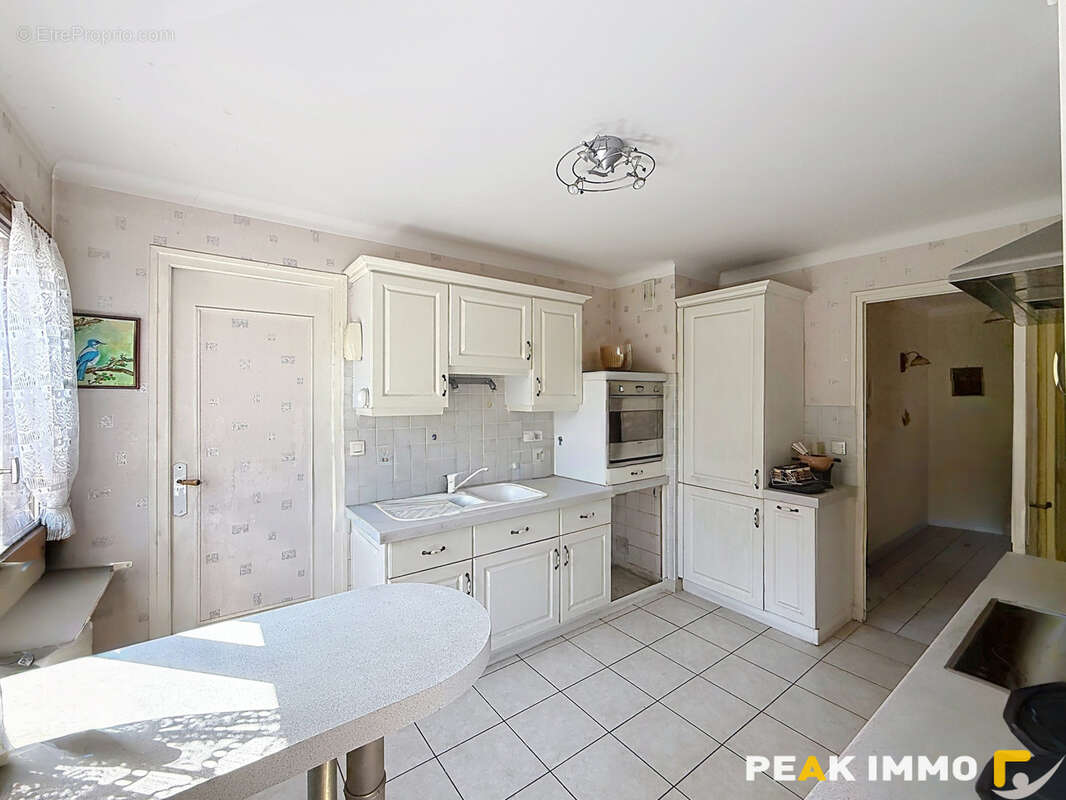 T3 - 76m2 - Secteur des Pommaries - 2 balcons - cave - - photo 2