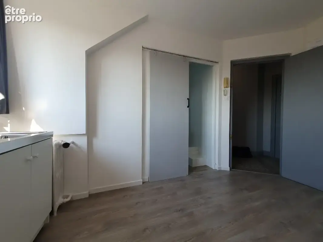 Studio à vendre à Troyes, quartier 1er mai - photo 3