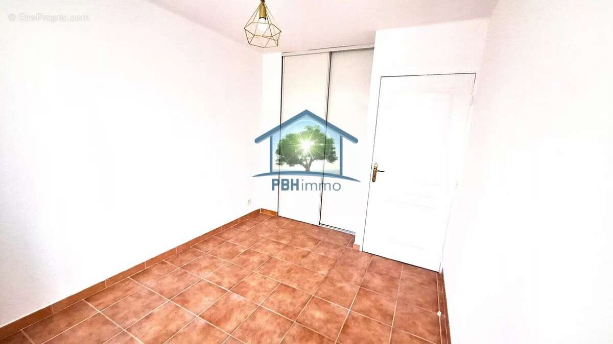 Appartement à MARSEILLE-15E