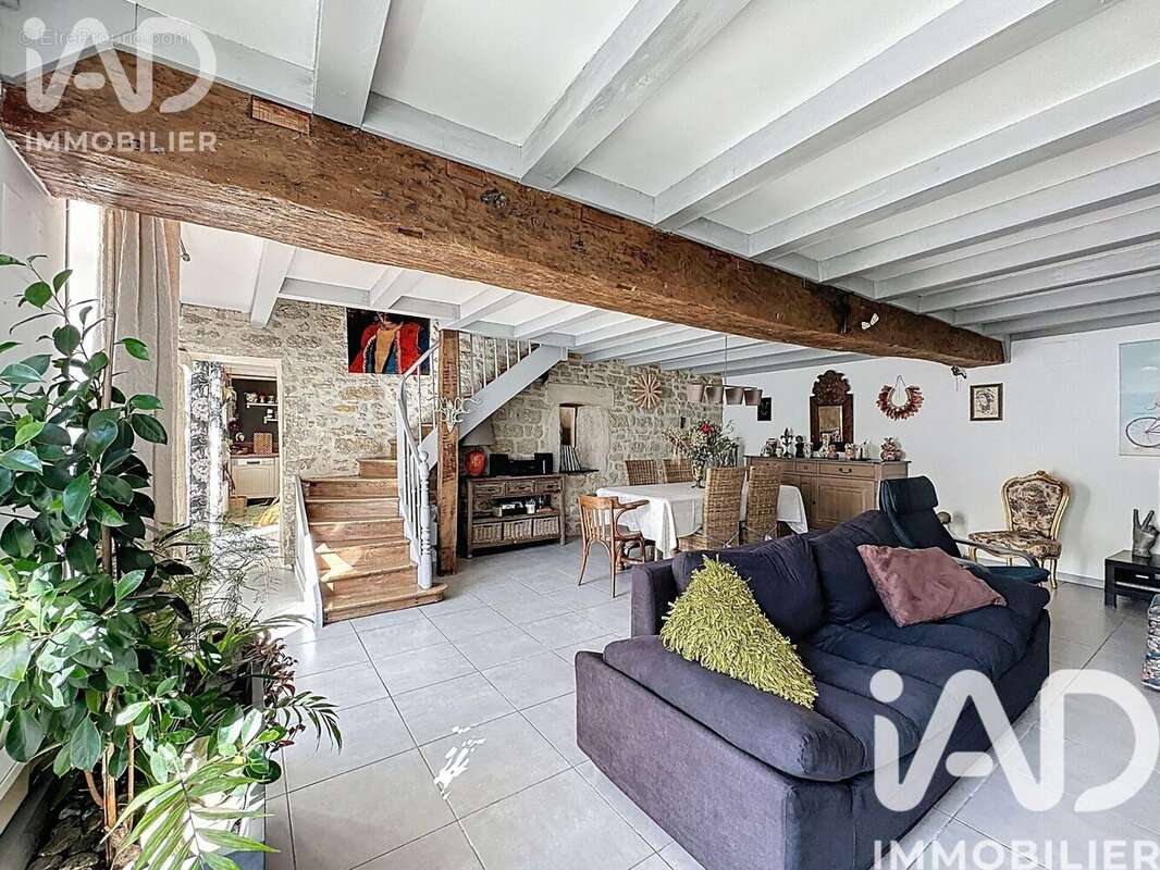 Photo 3 - Maison à SAINT-PIERRE-D'AMILLY