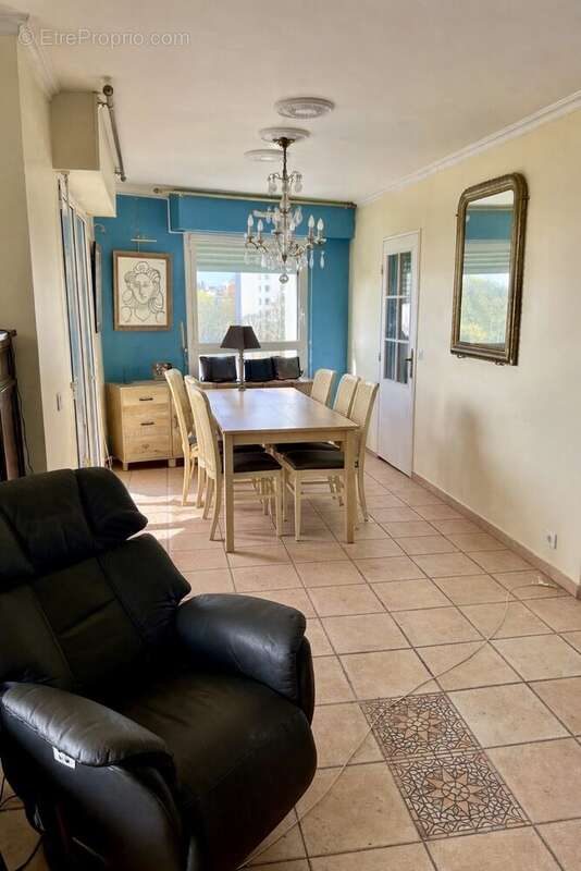 Appartement à MONTIGNY-LE-BRETONNEUX