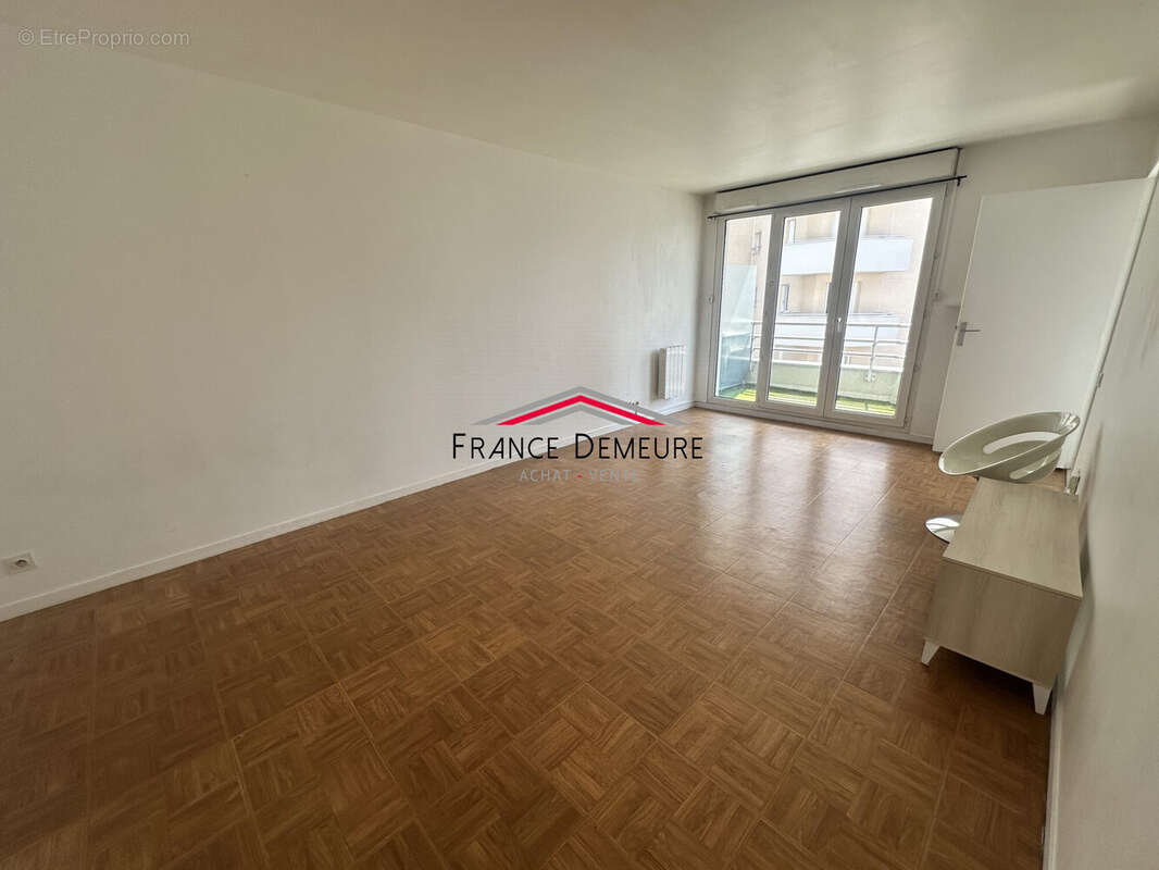 Appartement 30 m² à Franconville  - photo 2