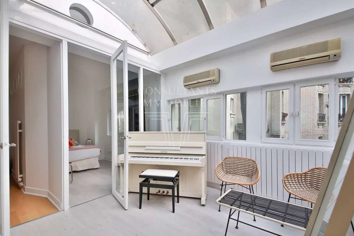 Appartement à PARIS-15E