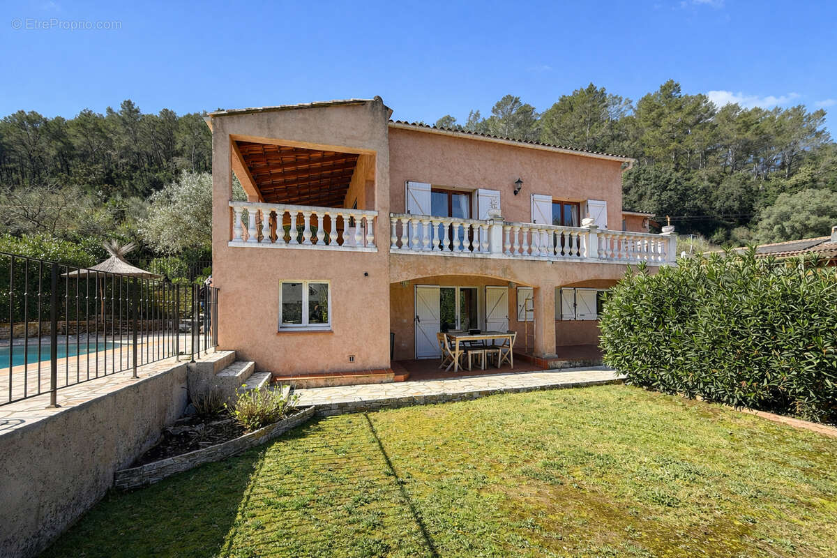 Maison à SOLLIES-TOUCAS