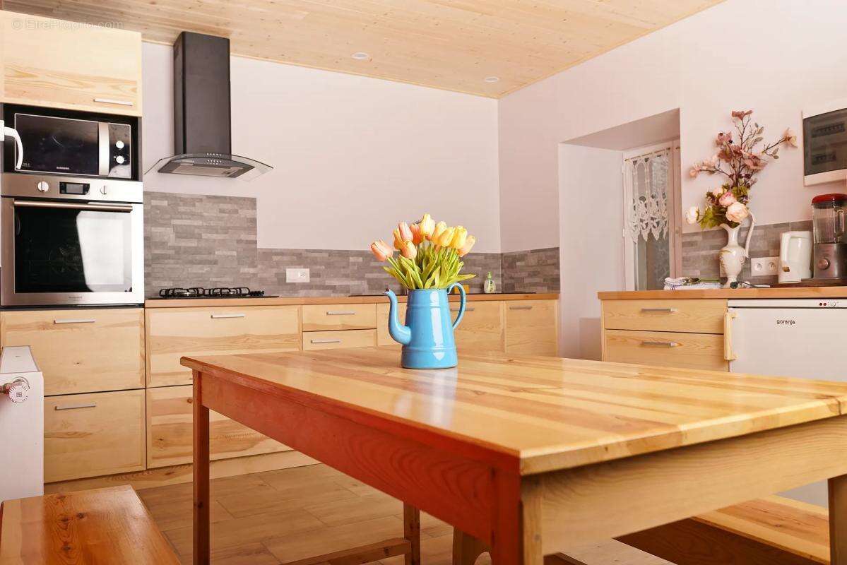 Maison à SAINT-AGREVE