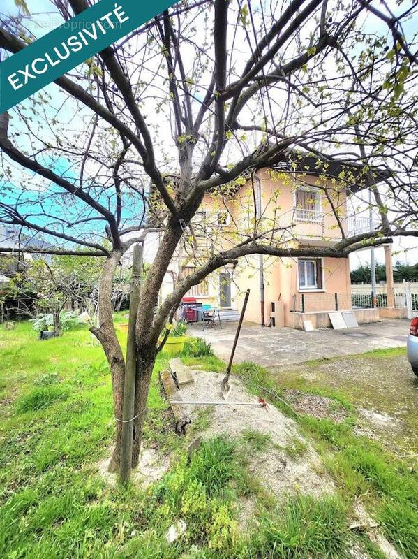 Photo 1 - Maison à CORBAS