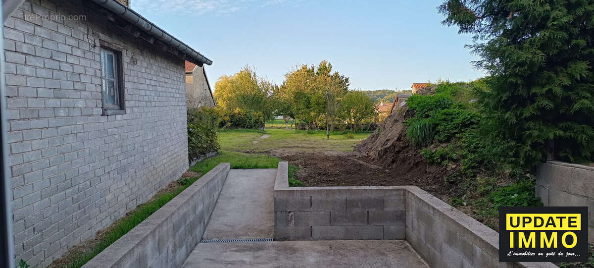 Maison à ROUVRES-LA-CHETIVE